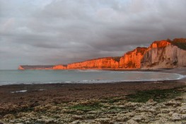 Normandia (Francia) - Scogliera al tramonto (da Yport verso Fecamp)